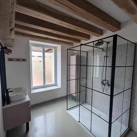 Grand Centre Apartment