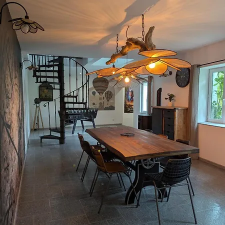 Grand Centre Apartment